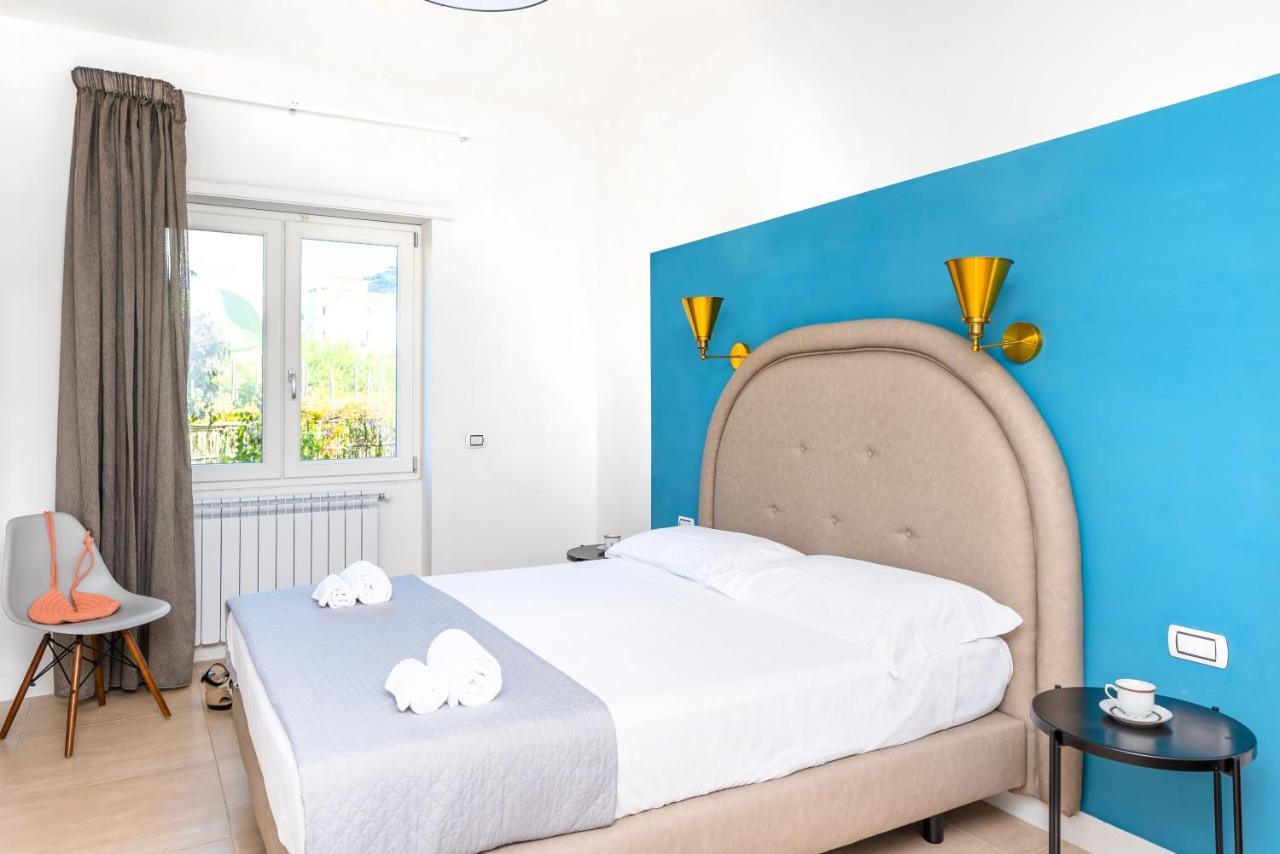 Mako Sorrento Suites Exterior foto