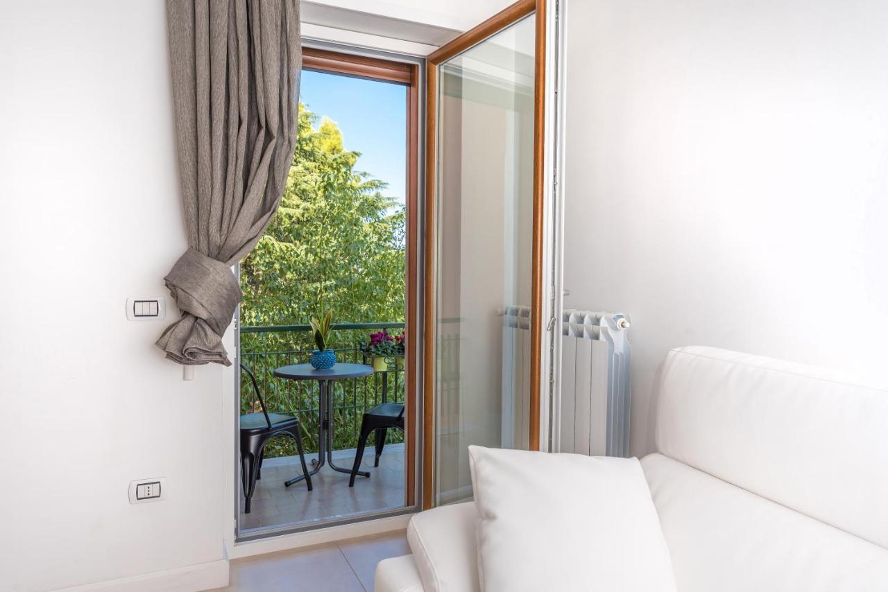 Mako Sorrento Suites Exterior foto