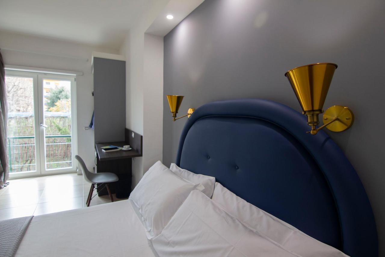 Mako Sorrento Suites Exterior foto