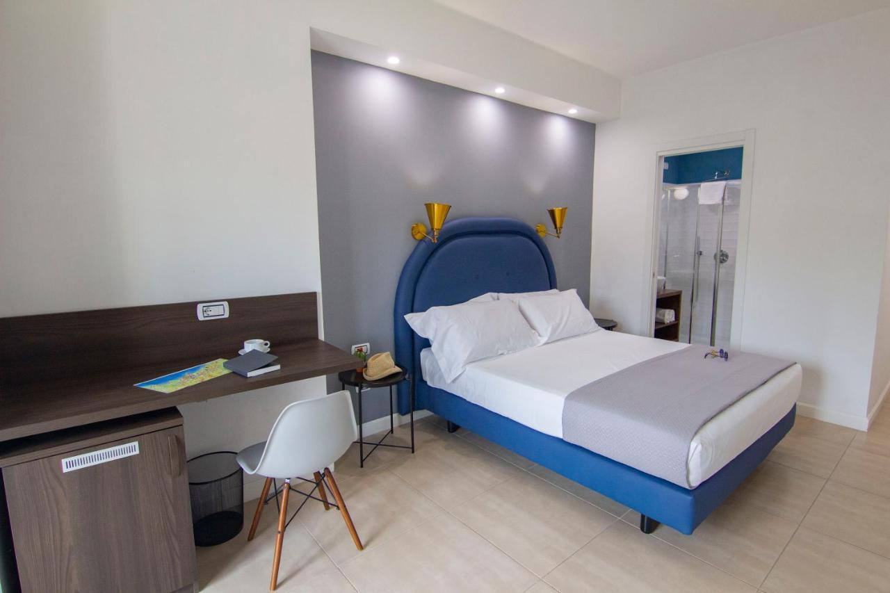 Mako Sorrento Suites Exterior foto
